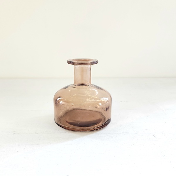 Medicine Bottle Budvase - Brown  - <p style='text-align: center;'><b>HOT NEW ITEM</b><br>
R 15</p>